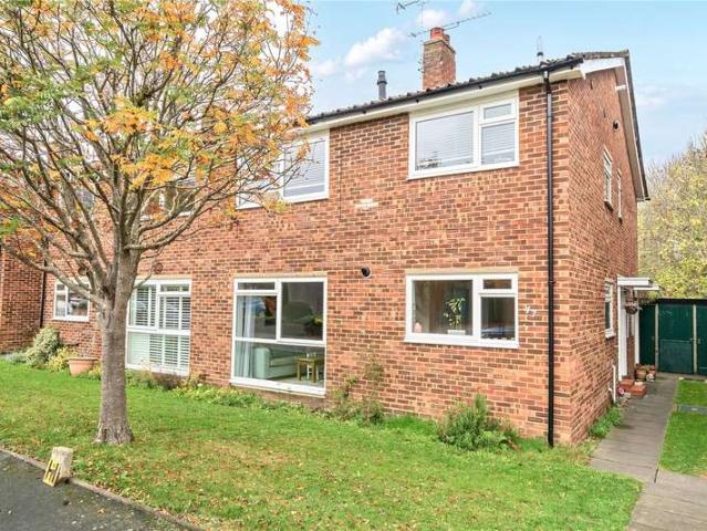 Maisonette for sale in Blackhills, Surrey