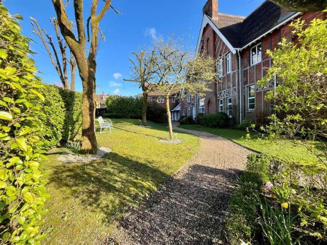 Maisonette for sale in Salisbury, Wiltshire