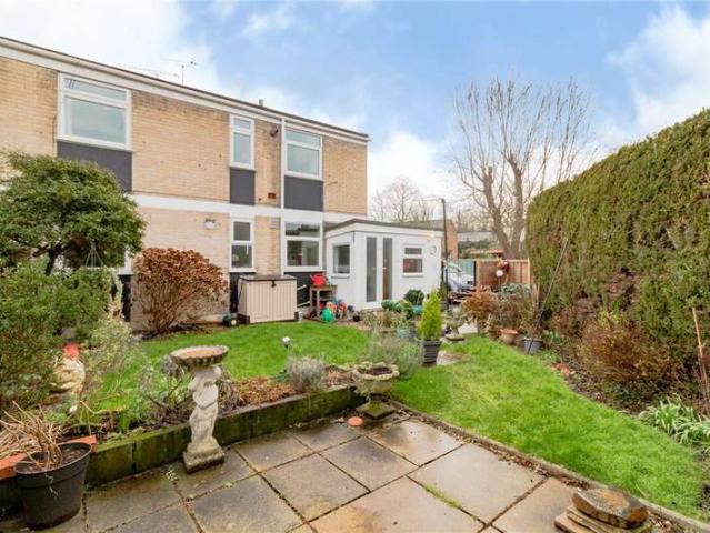 Maisonette for sale in Myrke, Slough