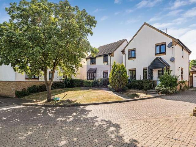 Maisonette for rent in Epping, Essex