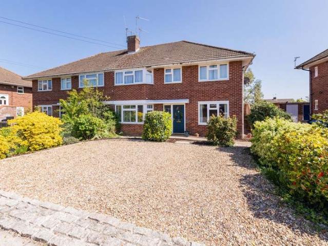 Maisonette for sale in Furze Platt, Maidenhead