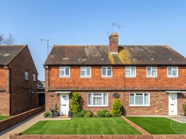 Maisonette for sale in Blackhills, Surrey