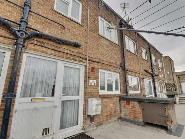 Maisonette for sale in Spring Vale, Hampshire