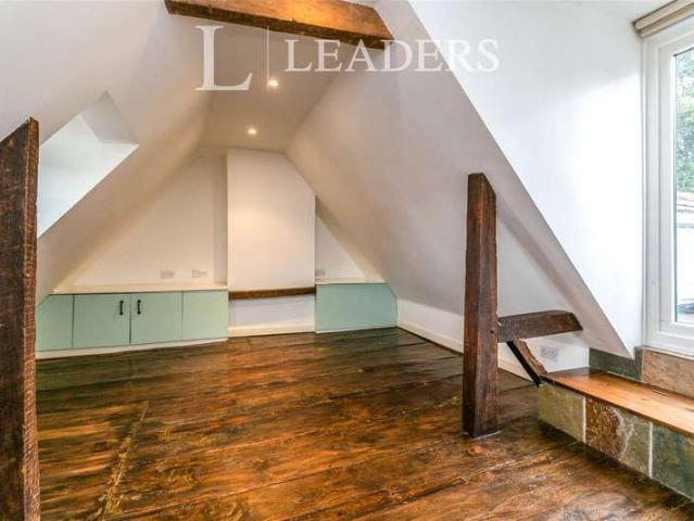 Maisonette for sale in The Butts, Kent