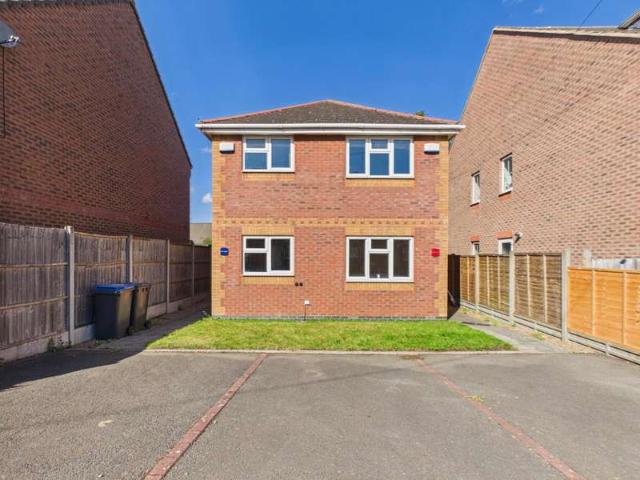 Maisonette for sale in Barton, Leicestershire