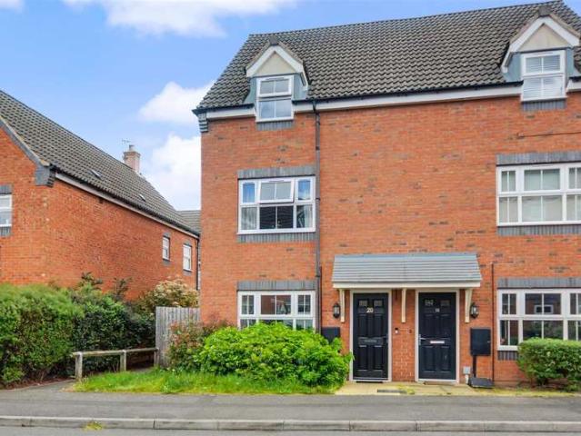 Maisonette for sale in Caldermill, East Midlands