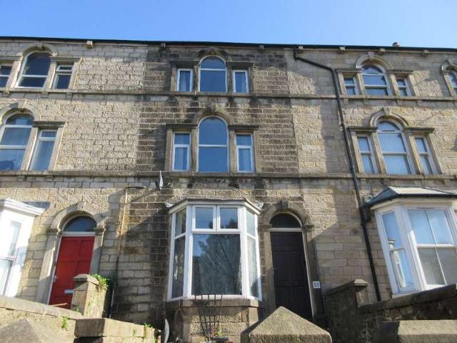 Maisonette for rent in Greaves, Bare
