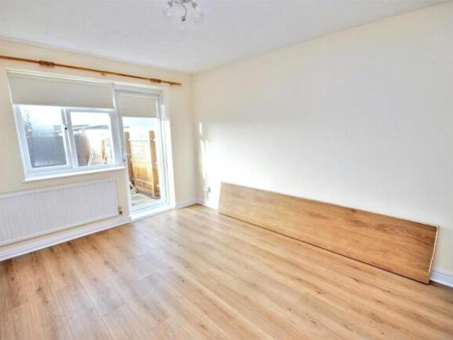Maisonette for rent in Milverton, Green Close