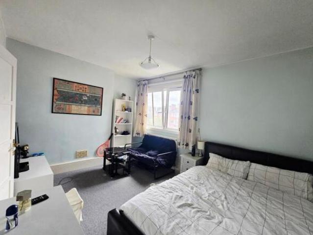 Maisonette for rent in Bermondsey, Greater London