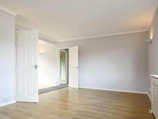 House for rent in Ascot