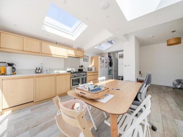 Maisonette for rent in Wimbledon, Greater London
