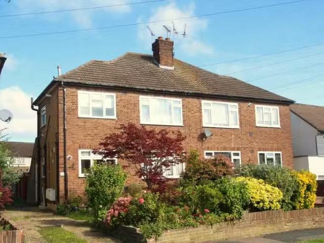 House for rent in Pilgrims' Hatch, Navestock Side