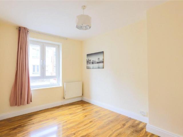 Maisonette for rent in Plumstead, Greater London