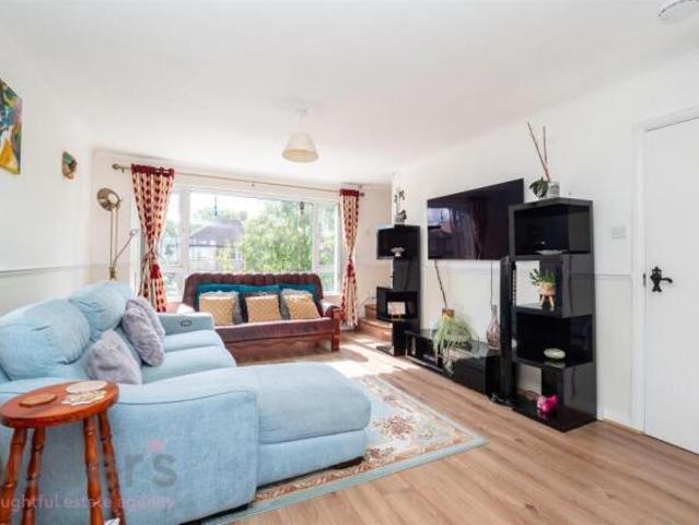 Maisonette for rent in Greater London