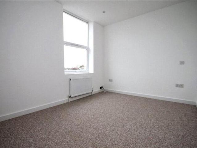 Maisonette for rent in London Borough of Croydon, South Norwood