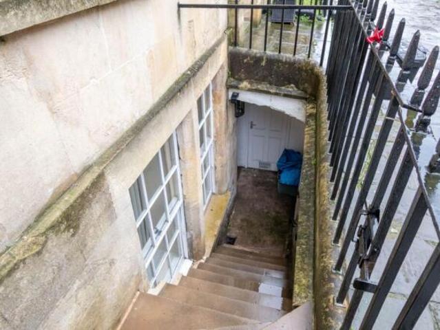 Maisonette for rent
