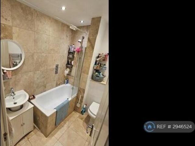 Maisonette for rent in Cat Hill
