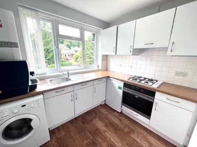 House for rent in London Borough of Croydon, Selsdon
