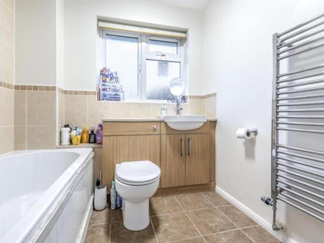 Maisonette for rent in Larkfield, Gourock