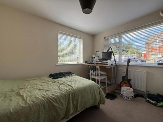 Maisonette for rent in Sandown Park, Kent