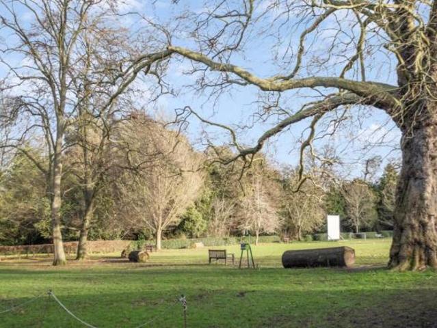Maisonette for rent in Grove Park, Greater London