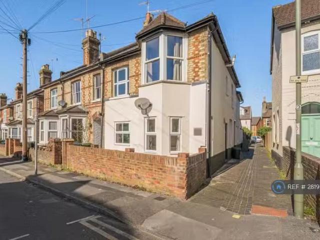 House for rent in Merrow, Guildford
