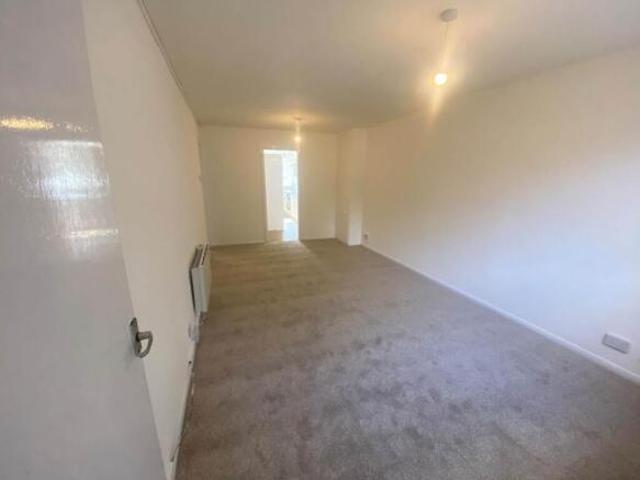Maisonette for rent in Spring Park, Luton