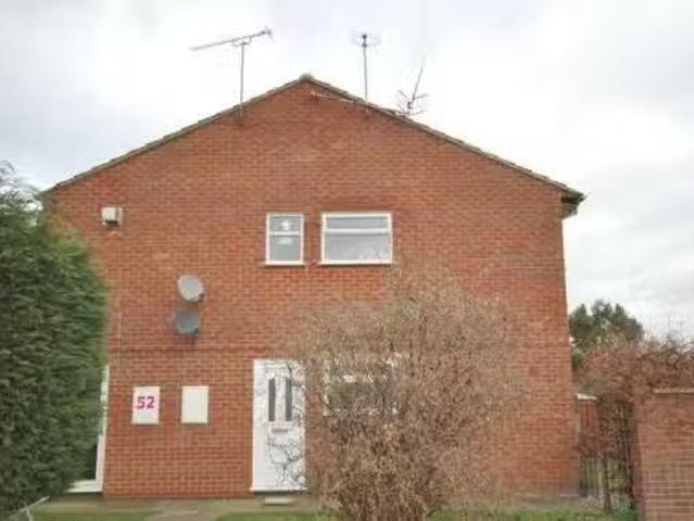House for rent in Overslade, New Bilton