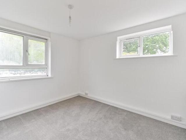 Maisonette for rent in Reading
