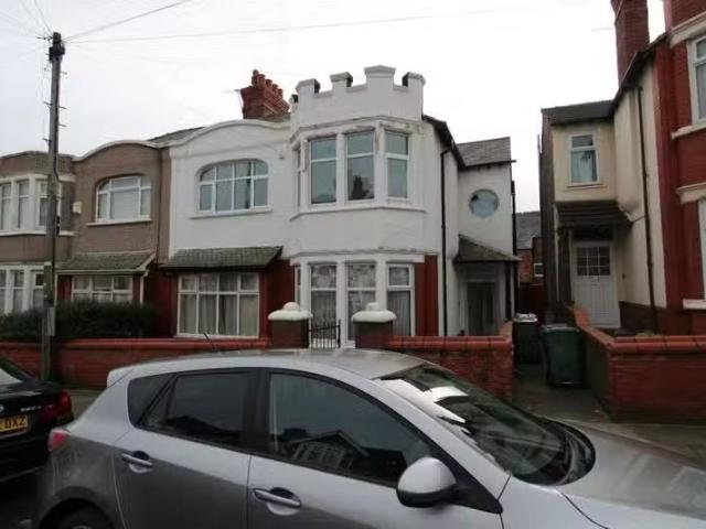 House for rent in Whalley Range, Manchester