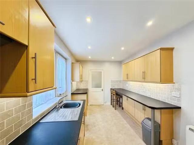 House for rent in Worth, Ash