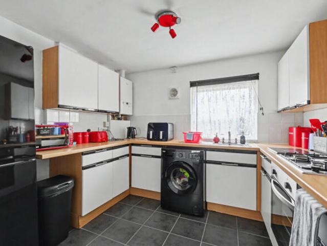 Maisonette for rent in Chatham