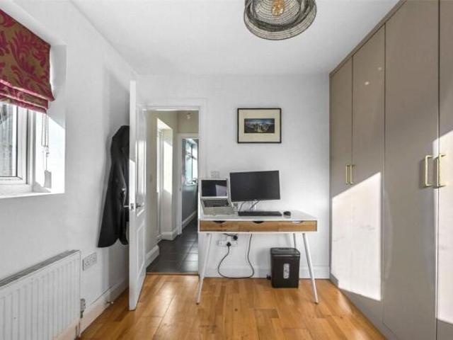 Maisonette for rent in South Hackney, Greater London