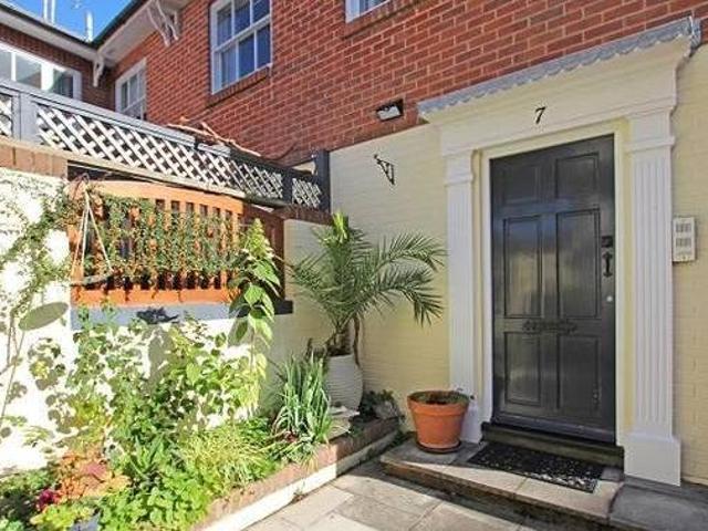 House for rent in West Sussex