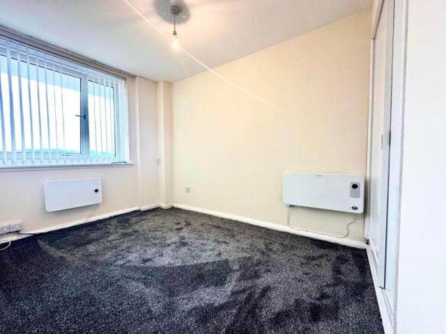 Maisonette for rent in Shawmoss, Shawlands
