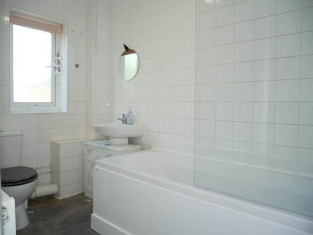 Maisonette for rent in Chatham