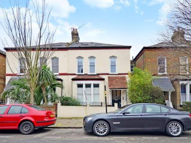 Maisonette for rent in London Borough of Islington, Greater London