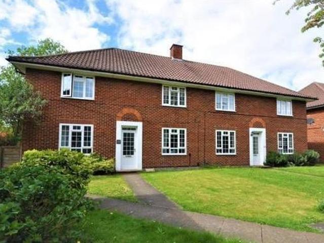 House for rent in Surrey, England
