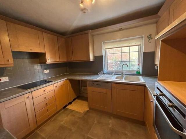 Maisonette for rent in Walderslade, Chatham