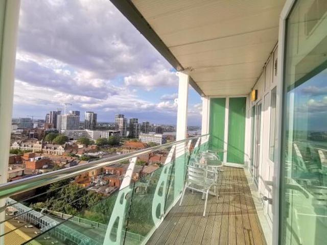 Maisonette for rent in Woolwich, Greater London