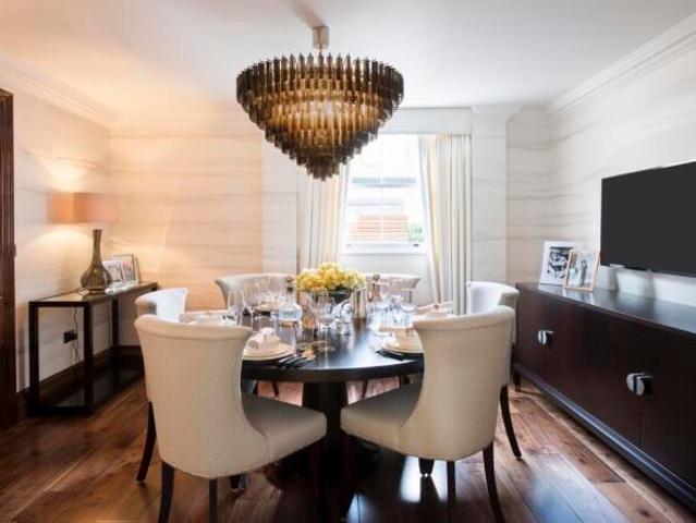 Maisonette for rent in Cat Hill