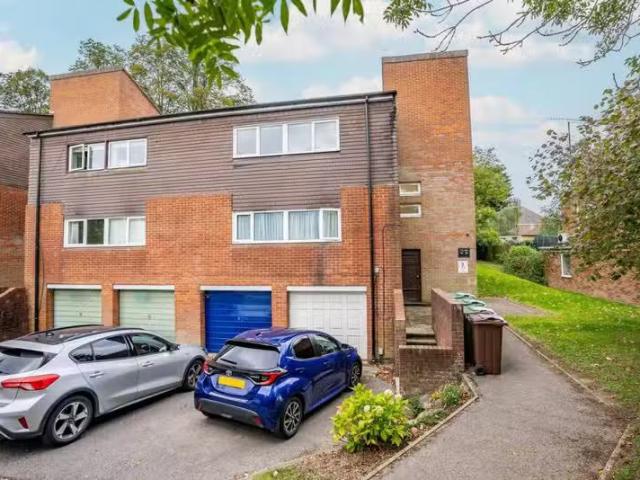House for rent in Five Acres, Hertfordshire