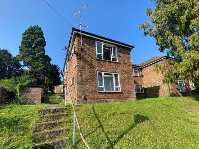 House for rent in Surrey, England