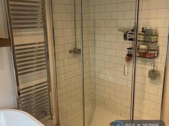 Maisonette for rent in Cat Hill