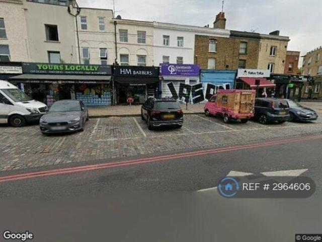Maisonette for rent in Cat Hill