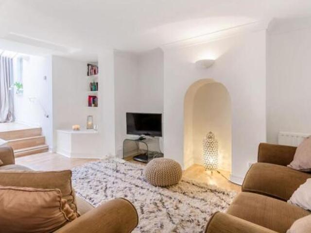Maisonette for rent in Wimbledon, Greater London
