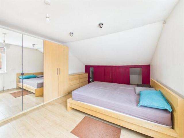 Maisonette for rent in Greater London