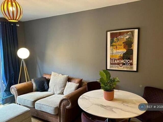 House for rent in Green Close, Warwickshire