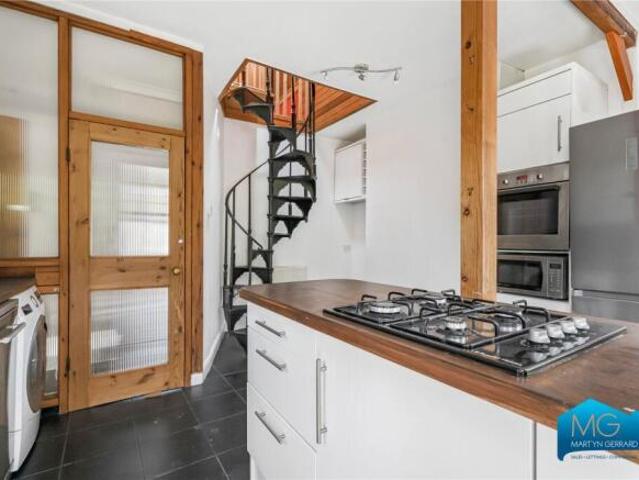 Maisonette for rent in East Finchley, Greater London