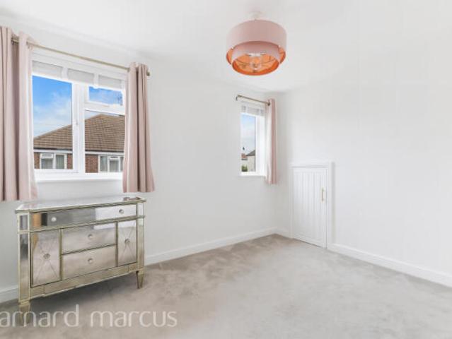 Maisonette for rent in Worcester Park, Greater London